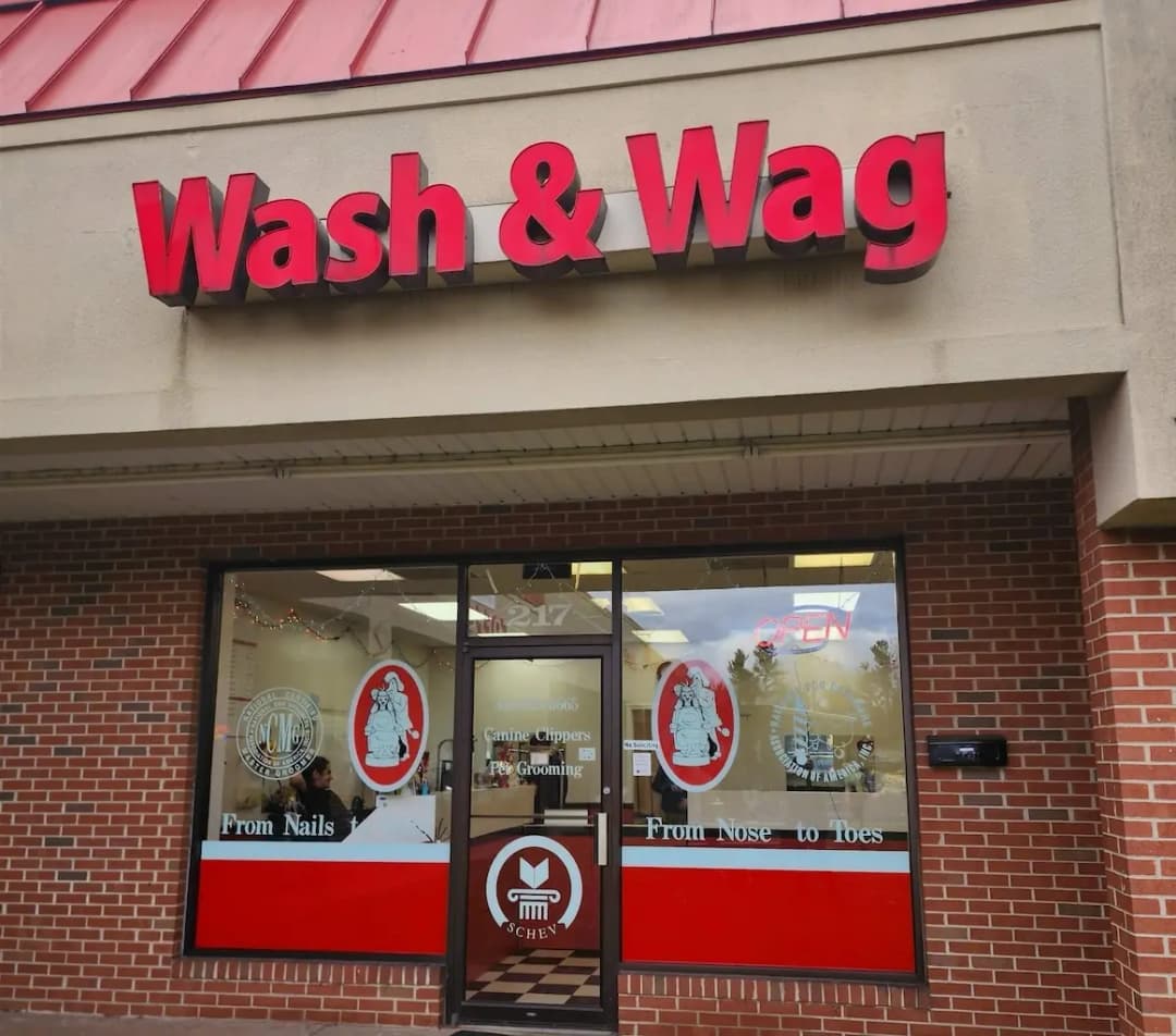 Front of Wash & Wag of Culpeper, the premier pet grooming salon offering professional grooming services for dogs and cats.